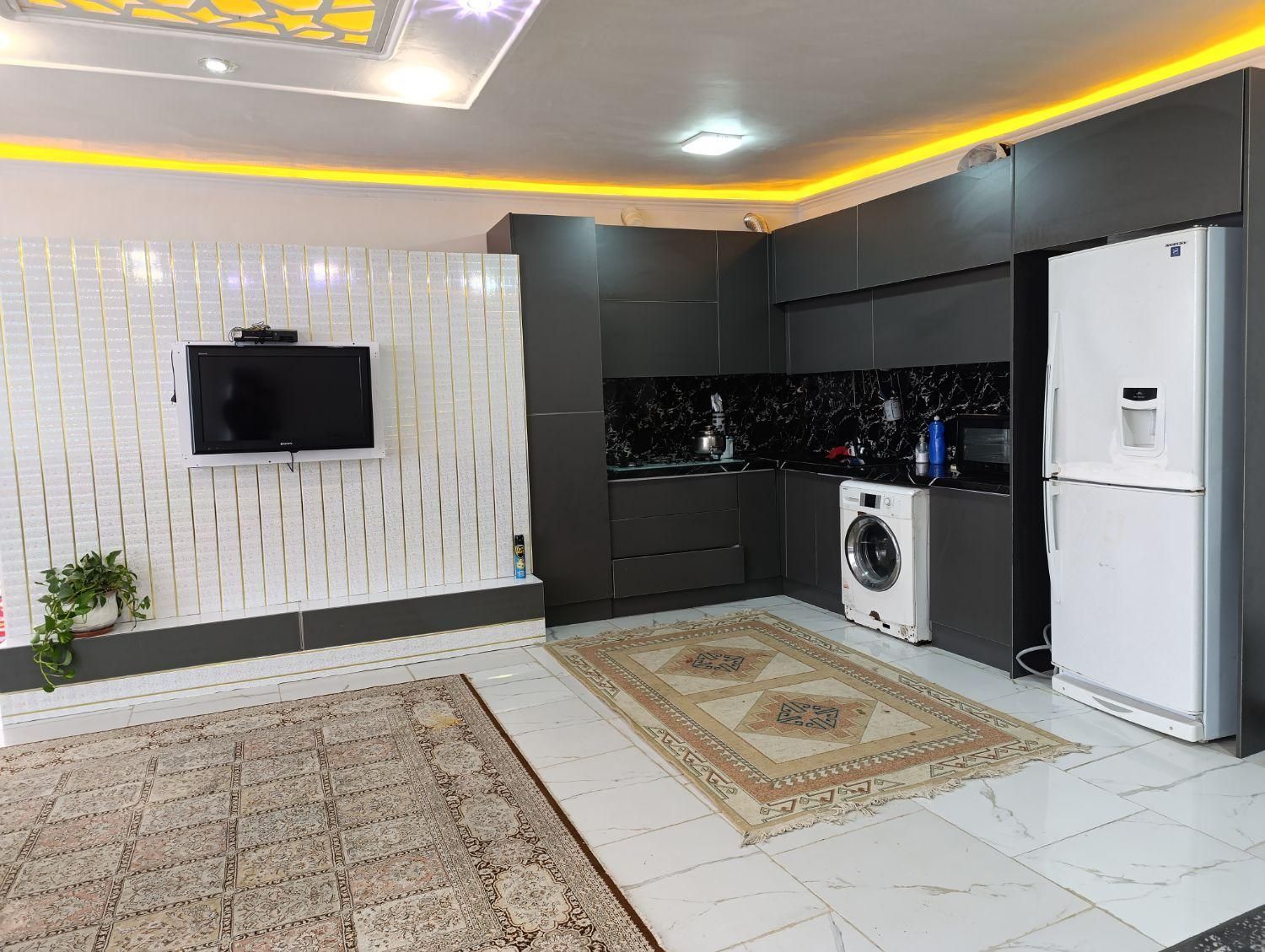 ویلا .روزانه .باغچه. با استخر سرپوشیده ابگرم|اجارهٔ کوتاه‌مدت ویلا و باغ|شهریار, |دیوار