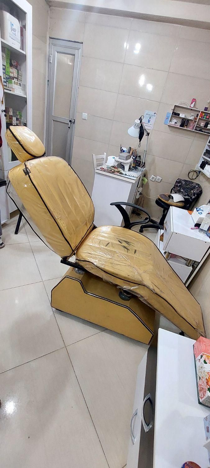 فروش فوری وسایل آرایشگاه زنانه|آرایشگاه و سالن‌های زیبایی|رشت, آب و برق|دیوار