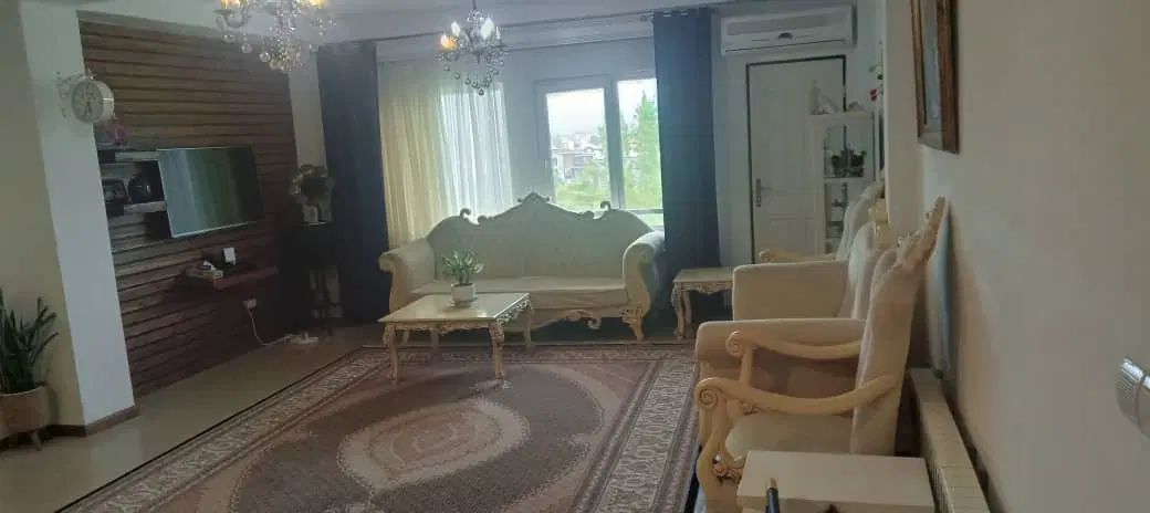 رهن کامل ۹۰متر خوش نقشه مرکز شهر خ تهران  ویو جنگل|اجارهٔ آپارتمان|نور, |دیوار