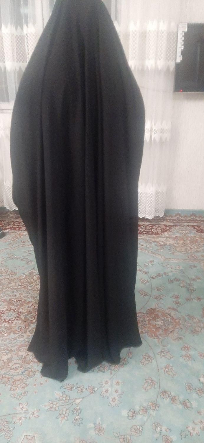 چادر مشکی عربی|لباس|کرج, منظریه|دیوار