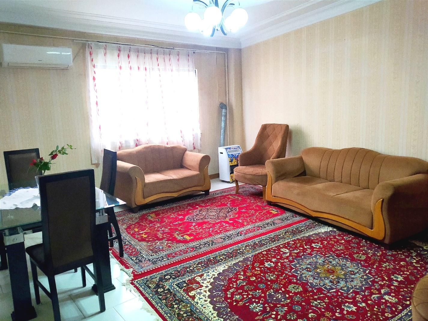 آپارتمان مبله نزدیک شهرداری با پارکینگ اختصاصی|اجارهٔ کوتاه‌مدت آپارتمان و سوئیت|رشت, صفاری|دیوار