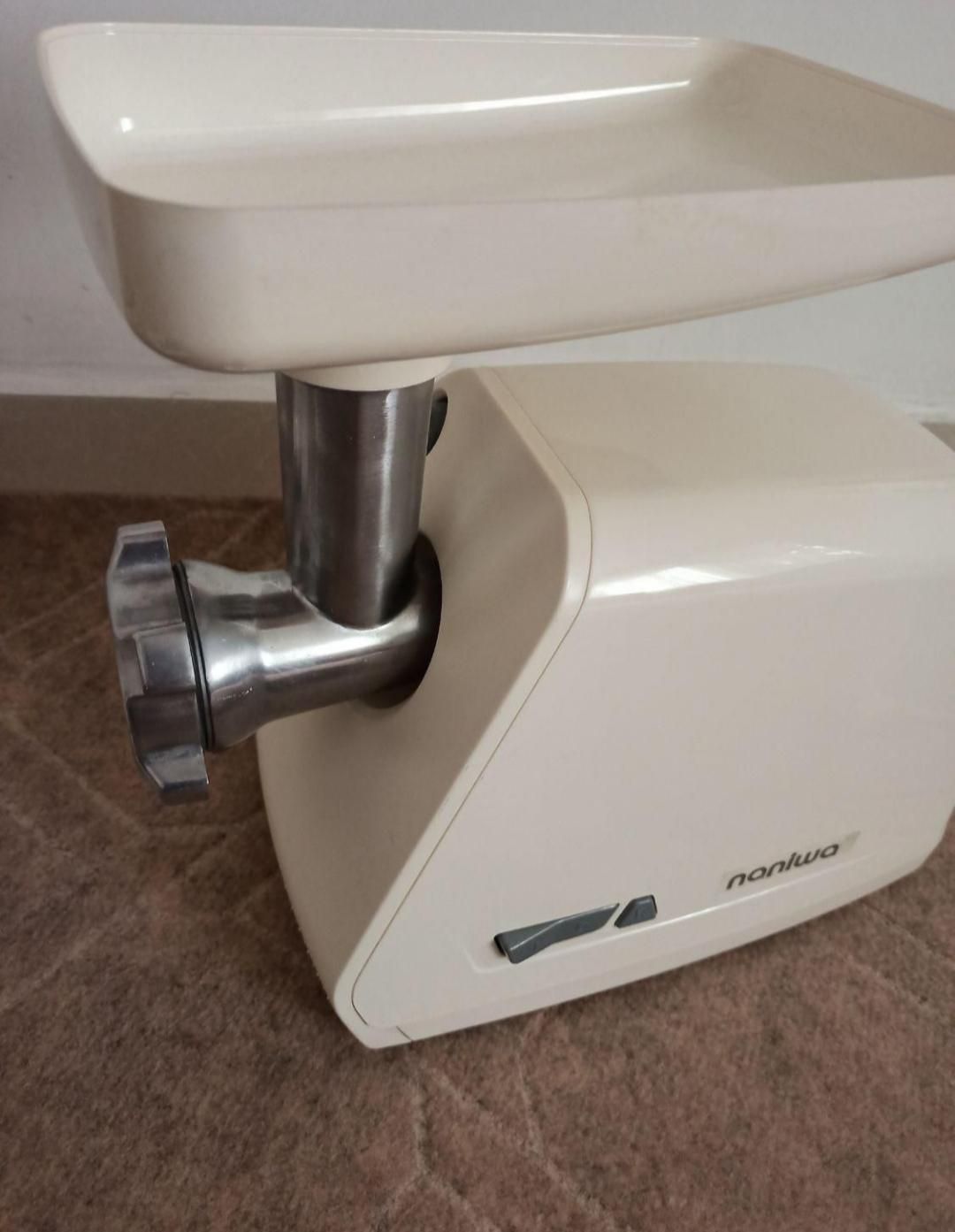 چرخ گوشت نانیوا|خردکن، آسیاب، غذاساز|قروه, |دیوار