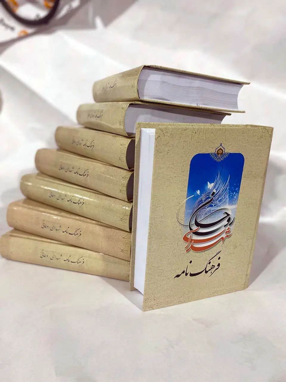 چاپ کتاب و صحافی قیمت مناسب با کیفیت|خدمات رایانهای و موبایل|تهران, فلسطین (میدان انقلاب)|دیوار