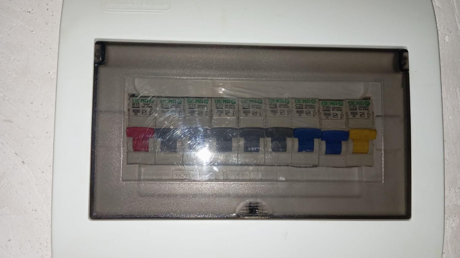 انواع کاربرق ساختمان نصب آیفون سرویس ونصب کولرآبی|خدمات پیشه و مهارت|سنندج, |دیوار