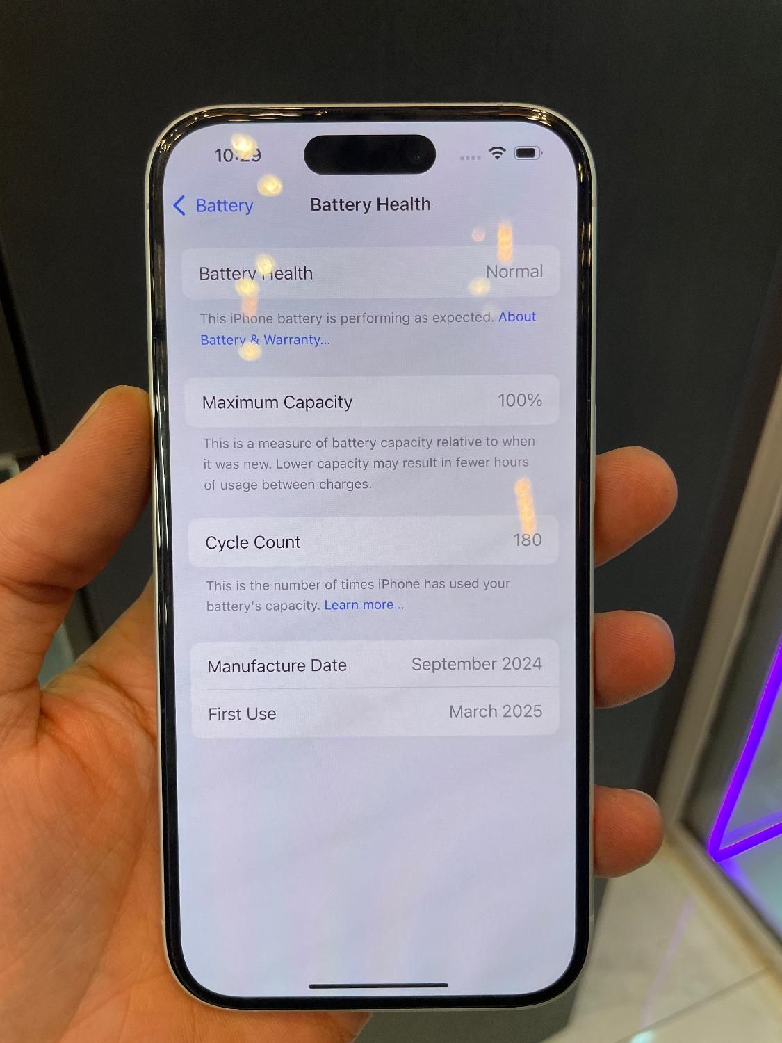 iphone 16|موبایل|اصفهان, باغ نگاره|دیوار