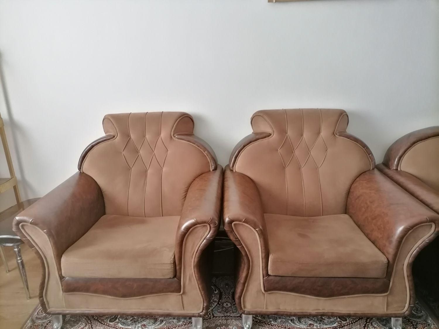 مبل چرم راحتی|مبلمان خانگی و میز عسلی|اندیشه, اندیشه فاز ۳|دیوار