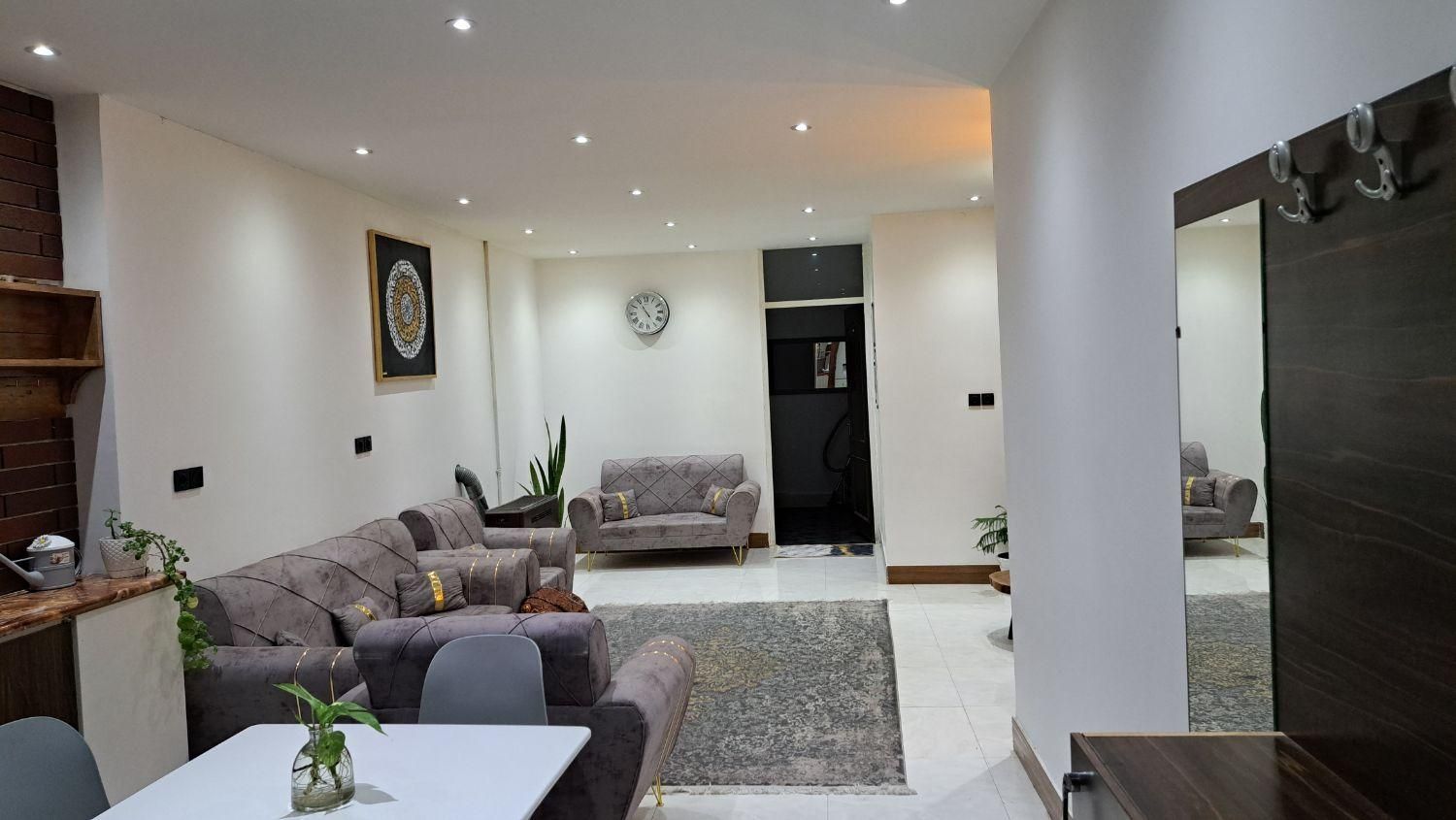 منزل مبله ویلایی|اجارهٔ کوتاهمدت آپارتمان و سوئیت|آباده, |دیوار