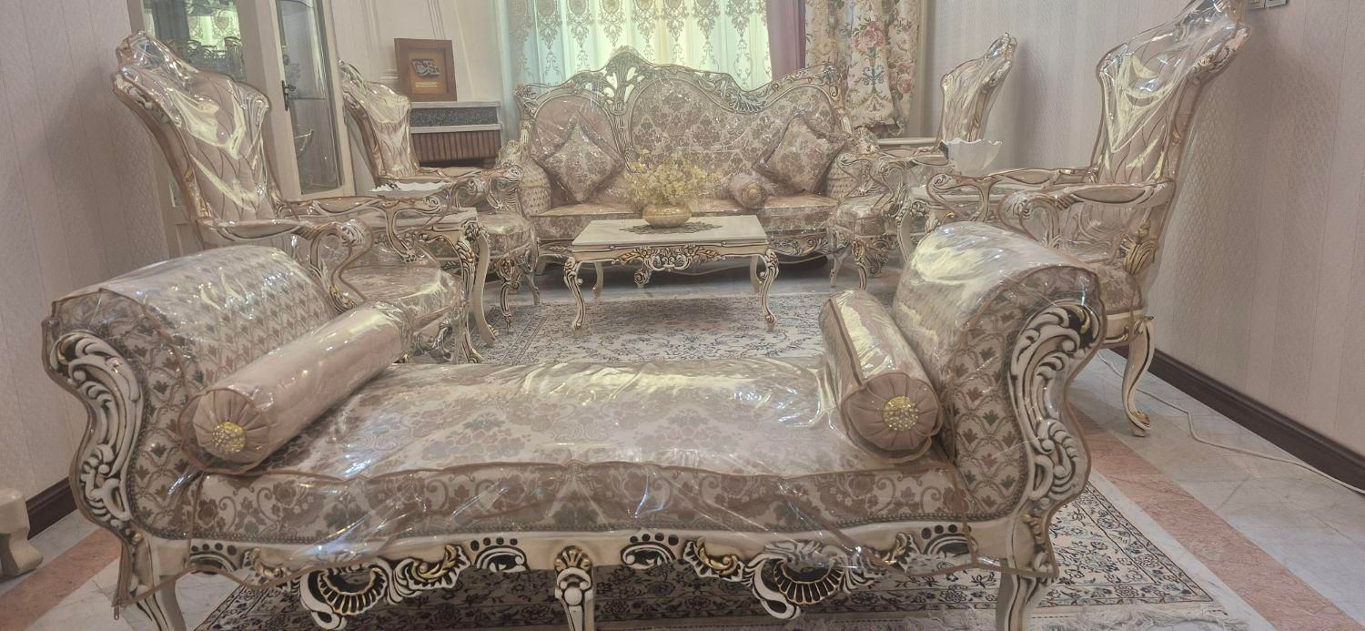 مبل استیل کلاسیک و میزناهارخوری ۸ نفره(کم استفاده)|مبلمان خانگی و میز عسلی|تهران, ستارخان|دیوار