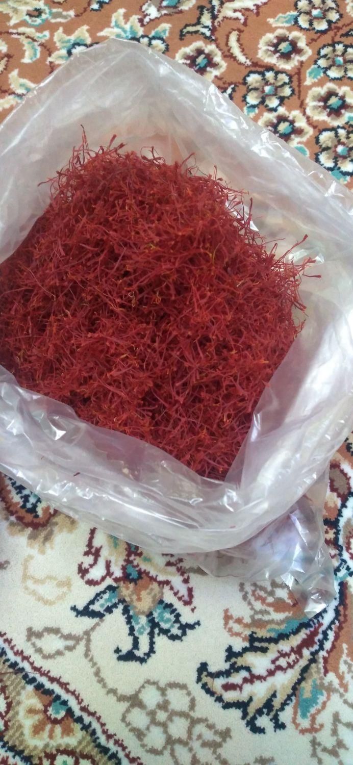 زعفران نگین سنتی خشک نطنز طرق رودباعطر ورنگ عالی|خوردنی و آشامیدنی|کاشان, الغدیر|دیوار