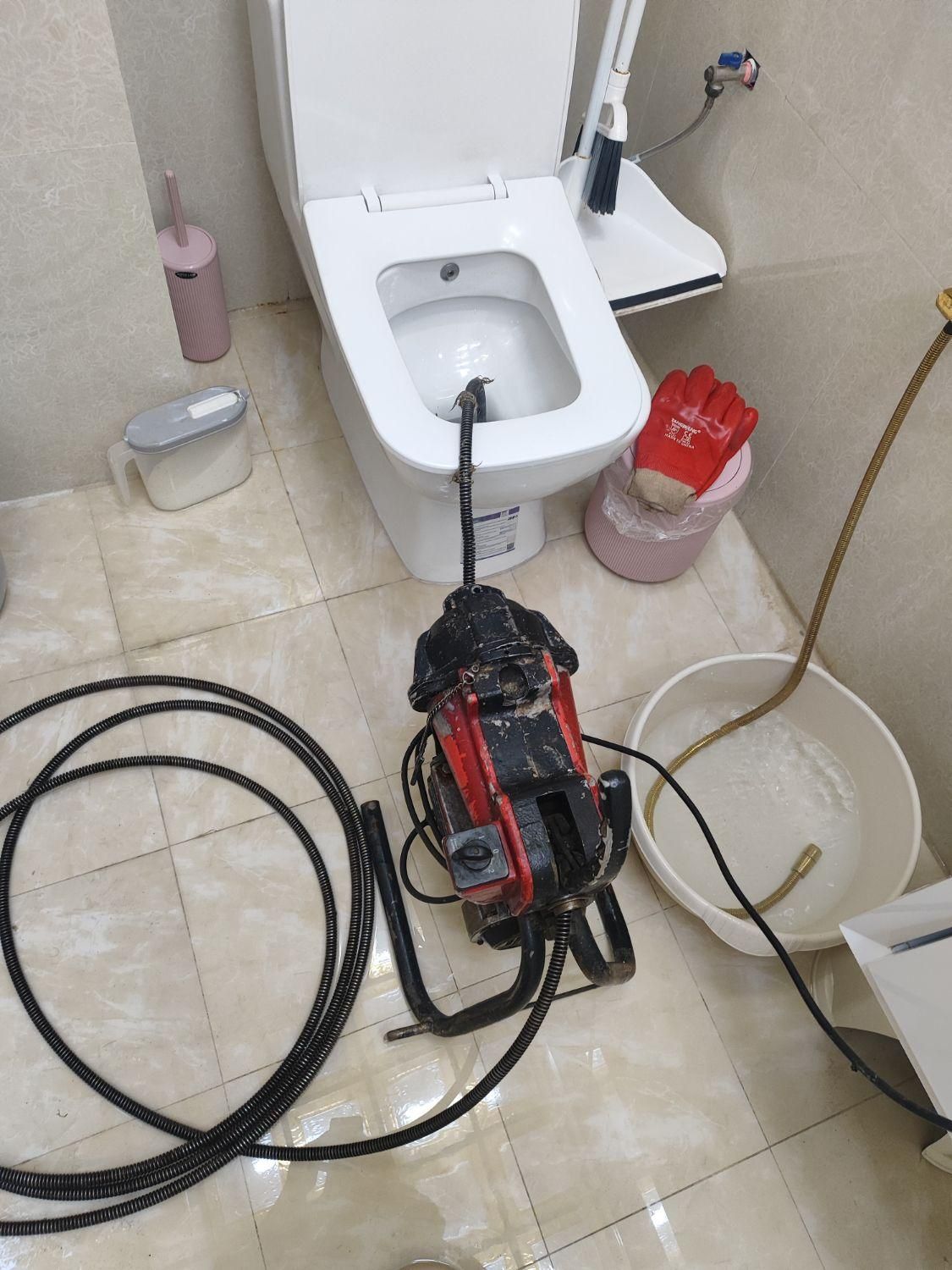 فنرزن لوله بازکنی چاه بازکن زنبیل آباد قائم۲۴ساعته|خدمات پیشه و مهارت|قم, زنبیل آباد|دیوار