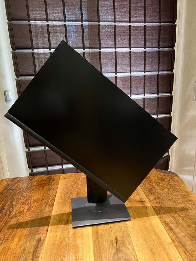 مانیتور دل ۲۲ اینچ فریم لس DELL 22 FRAMELESS|قطعات و لوازم جانبی رایانه|تهران, حکمت|دیوار