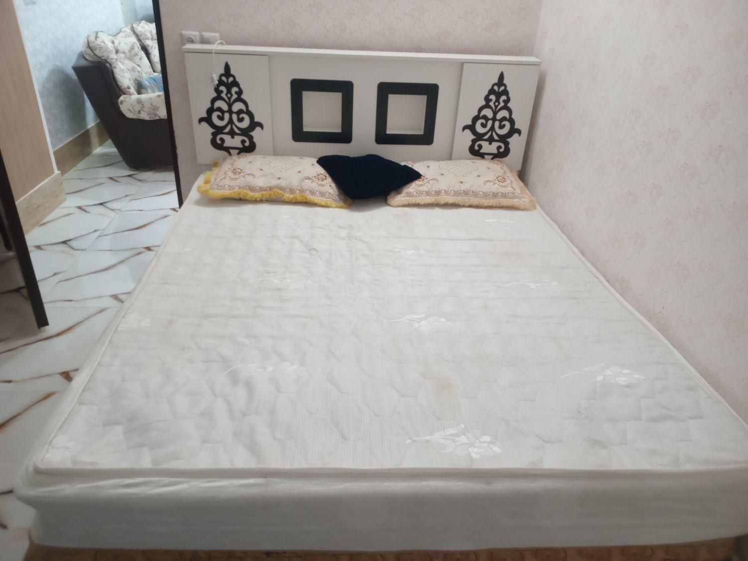 اجاره‌ باغ ویلافلاورجان|اجارهٔ کوتاه‌مدت ویلا و باغ|فلاورجان, |دیوار