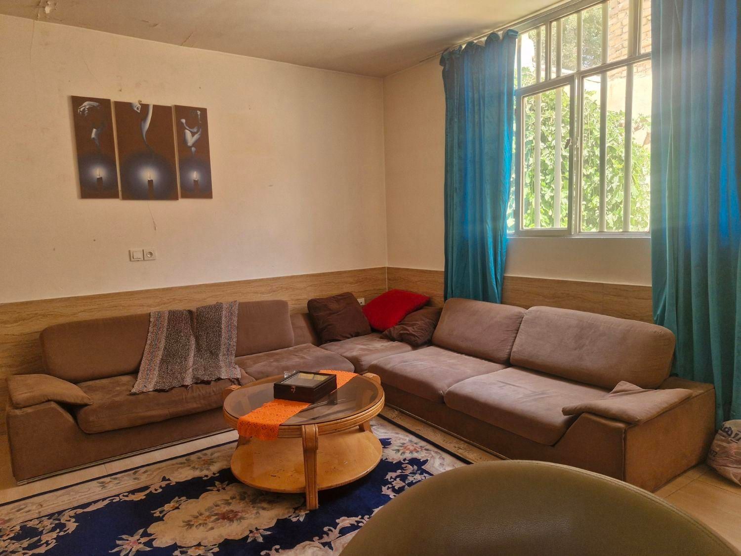 اجاره روزانه ۱۰۰ متر ویلای دربست مهرشهر|اجارهٔ کوتاه‌مدت آپارتمان و سوئیت|کرج, حسین‌آباد|دیوار