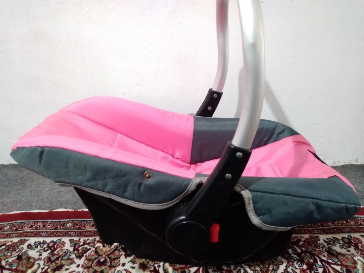 کریر صورتی|کالسکه و لوازم جانبی|سنگر, |دیوار