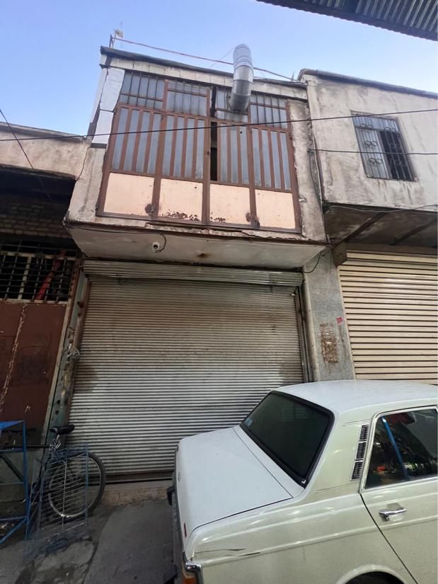 ۱۳مترمغازه خ۱۲متری بازارچلنگران نزدیک به میخفروشان|فروش مغازه و غرفه|بروجرد, |دیوار