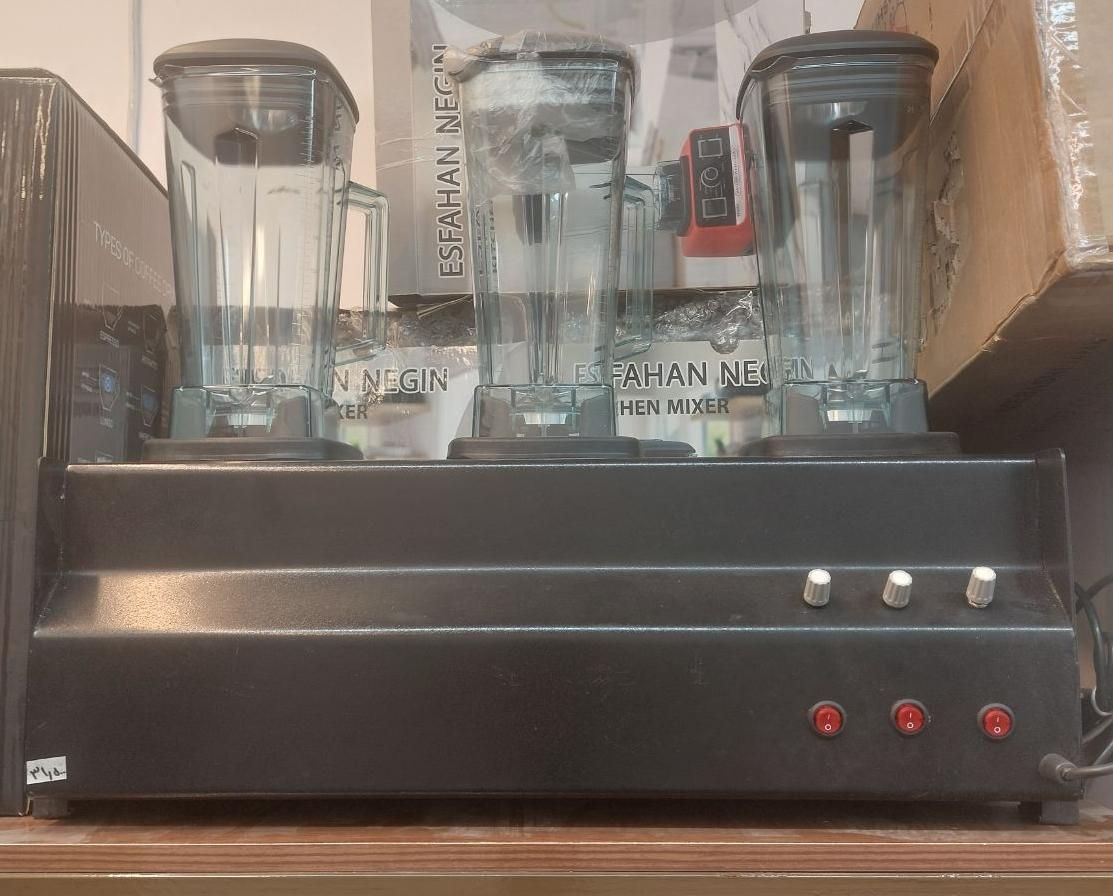 بلندر مخلوط کن صنعتی حرفه ای. ۲ اسب. گارانتی دار.|آبمیوهگیر و آبمرکباتگیر|مشهد, آزادشهر|دیوار