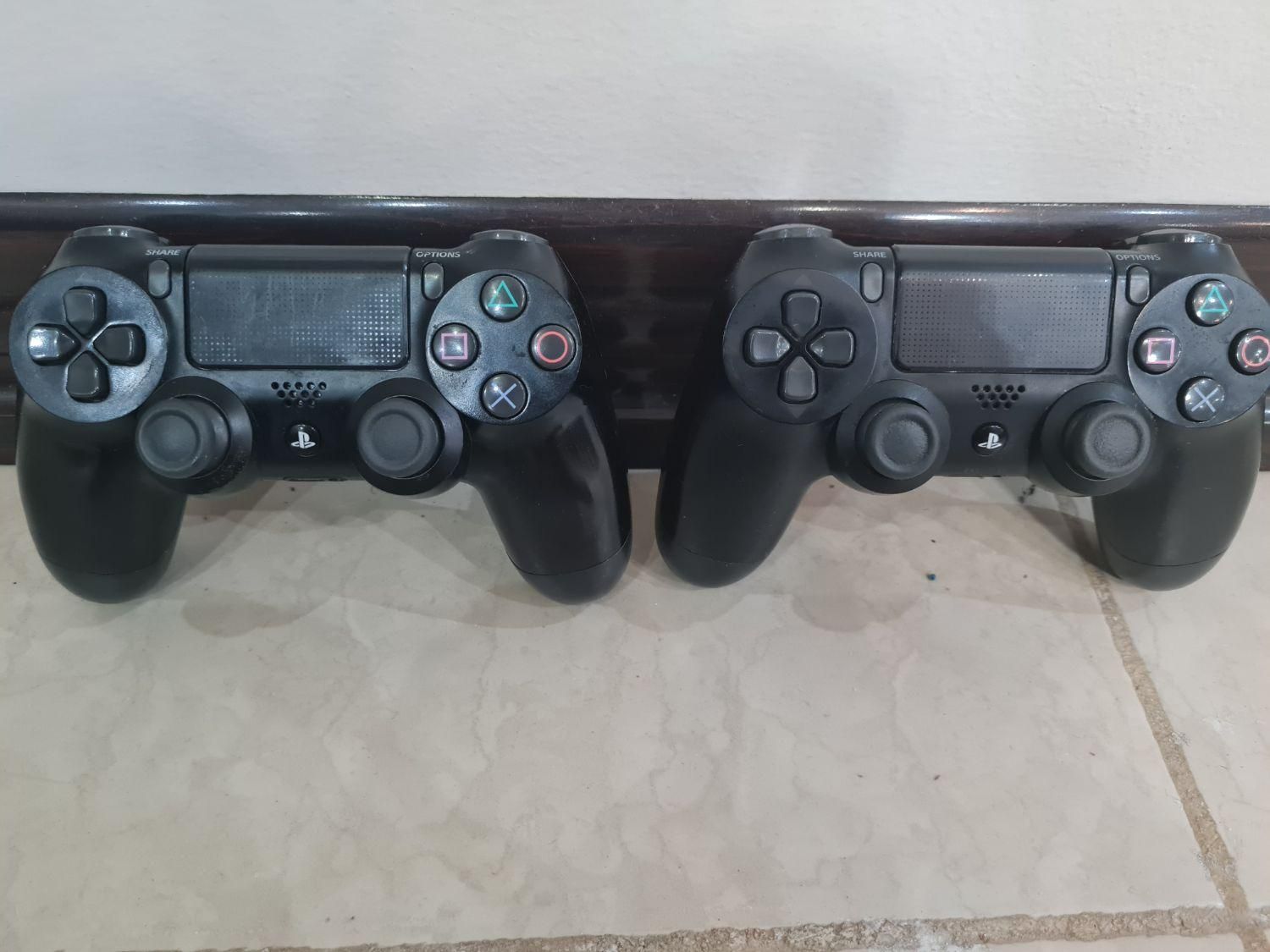 PS4 اسلیم کپی خور  ۱ ترابایت  یک دسته اضافه|کنسول، بازی ویدئویی و آنلاین|بابل, |دیوار