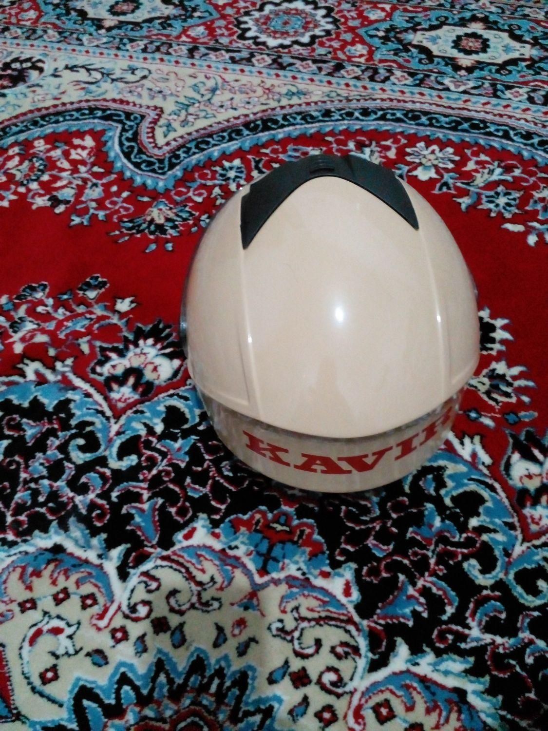 کلاه ایمنی و جعبه باکس|اشیا|داراب, |دیوار