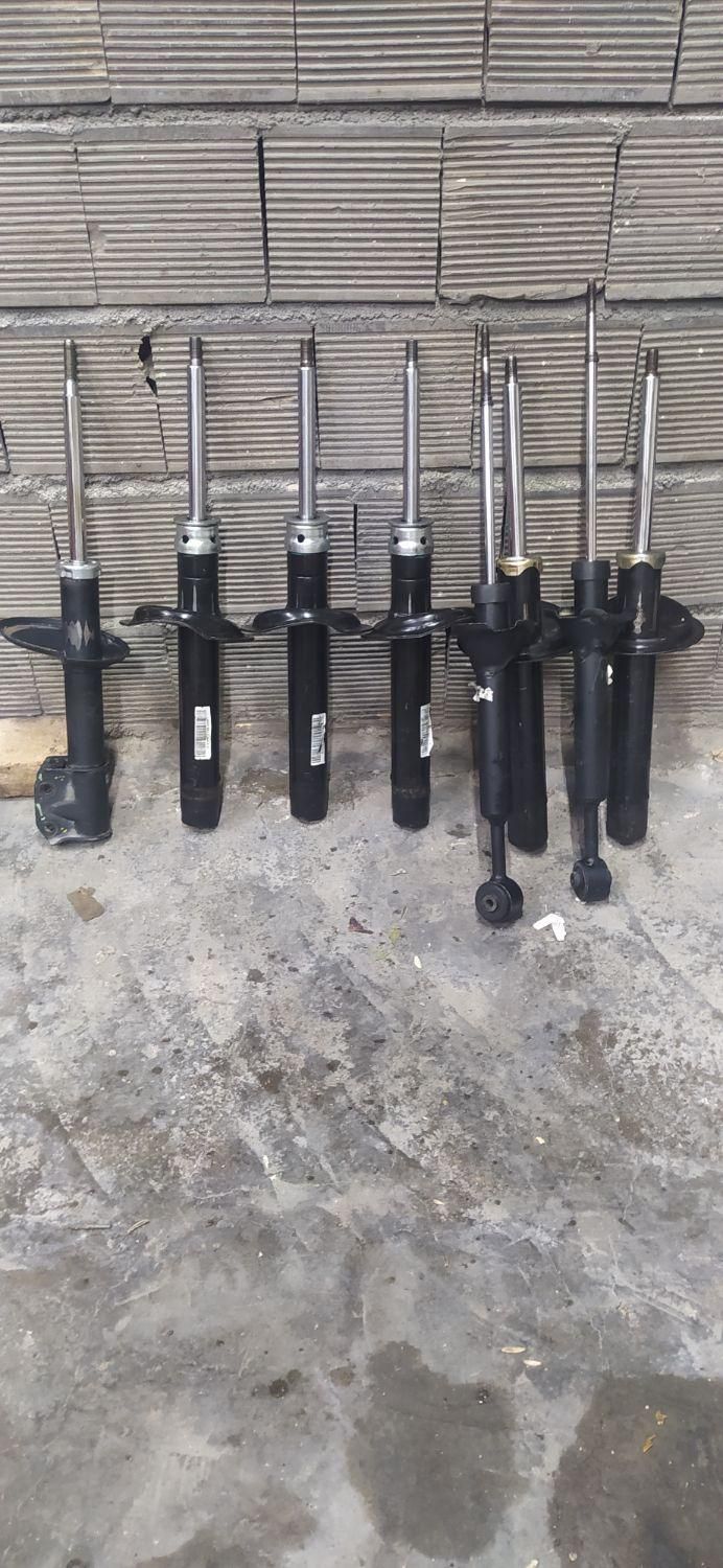 کمک فنر پژو پراید تیبا تویوتا واستوک انواع خودرو|قطعات یدکی و لوازم جانبی|خرمآباد, |دیوار