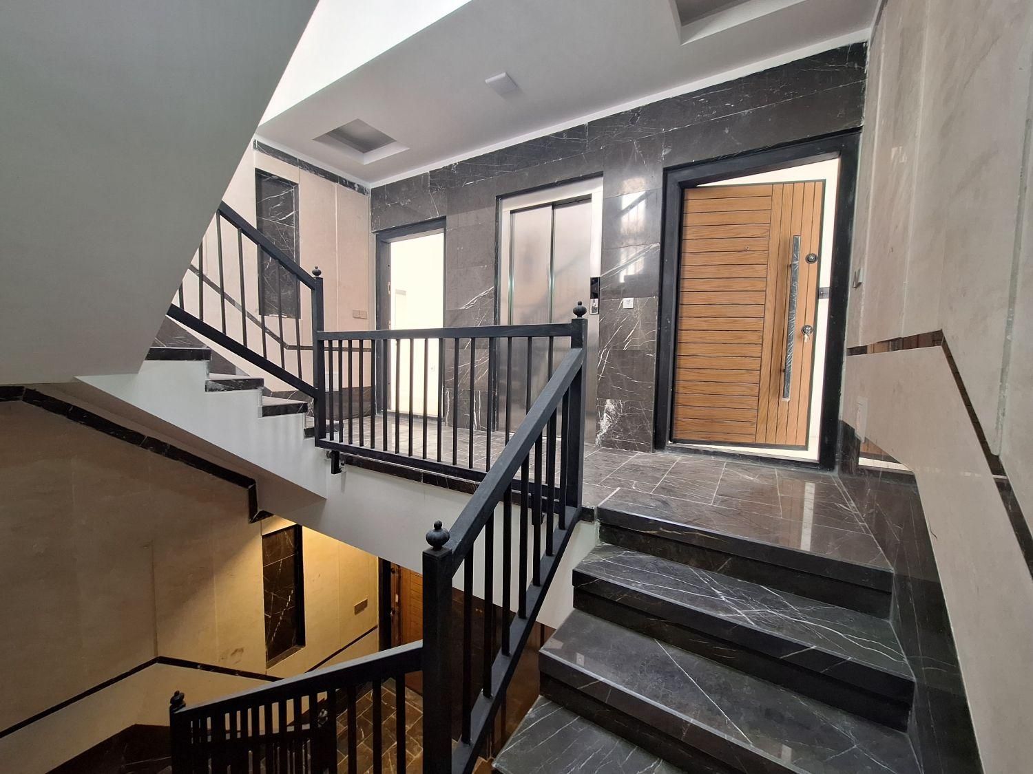 240 متر ۴خواب نوساز مرکز شهر/رو به باغات|فروش آپارتمان|دماوند, گیلاوند|دیوار