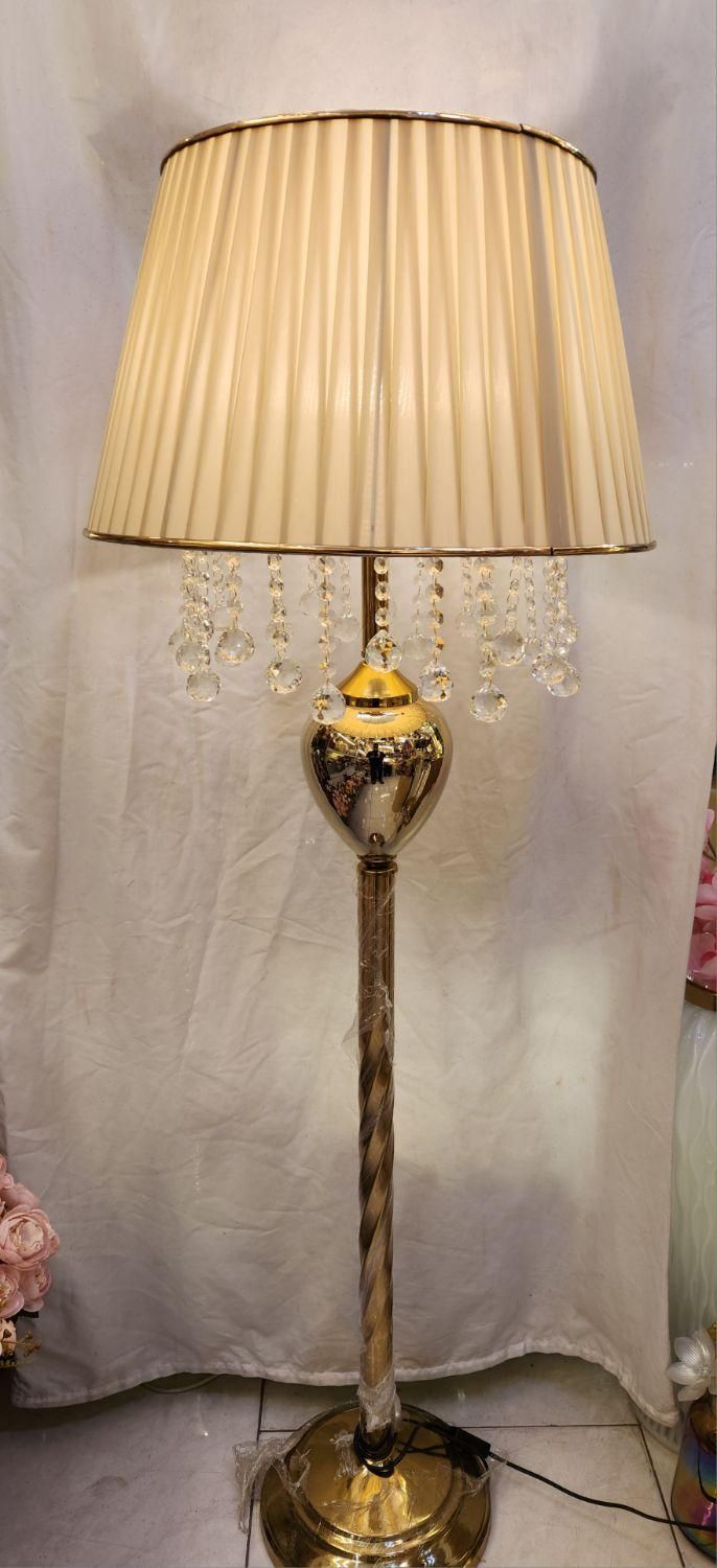 آباژور کنار سالنی|چراغ خواب و آباژور|قم, بنیاد|دیوار