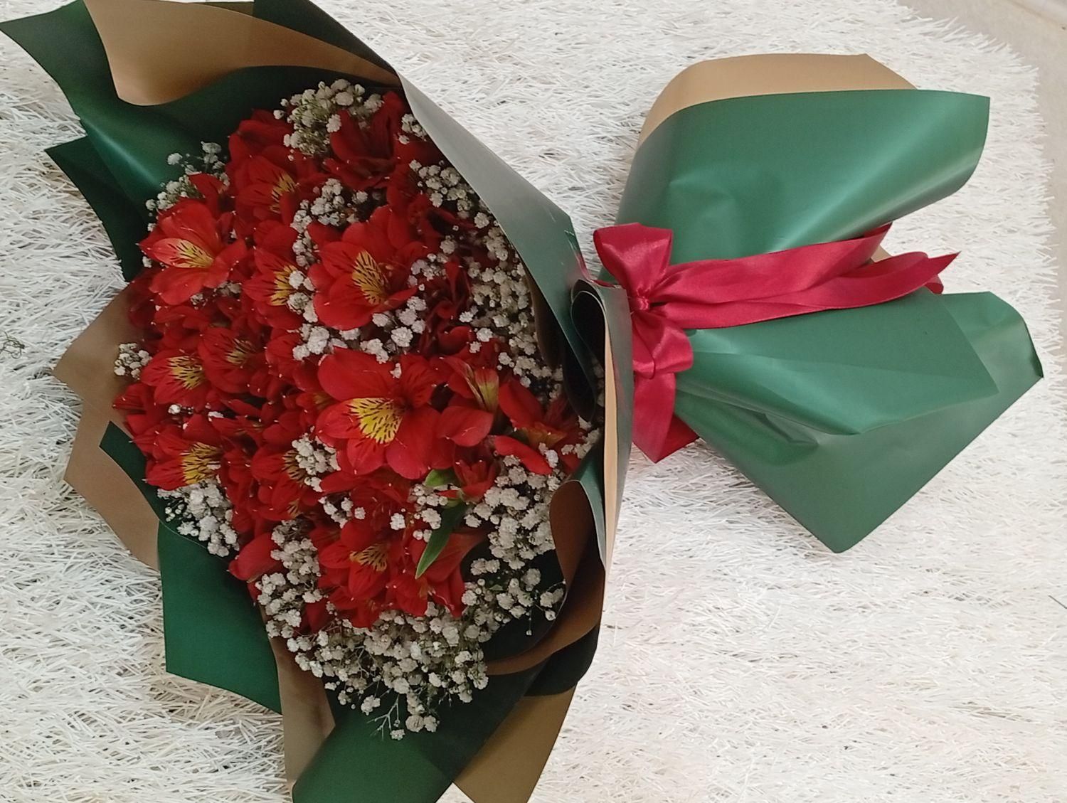 دسته گل قیمت مناسب|گل و گیاه طبیعی|شاهین‌شهر, عطار|دیوار