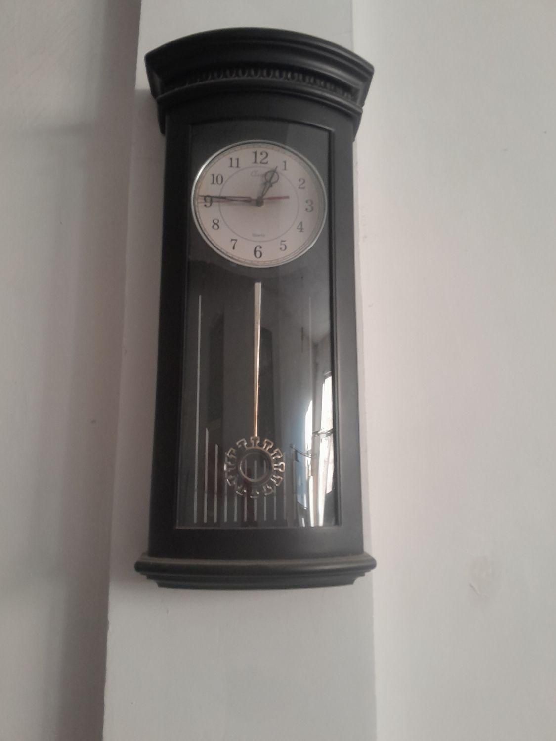 ساعت|ساعت دیواری و تزئینی|هشتگرد, هشتگرد قدیم|دیوار