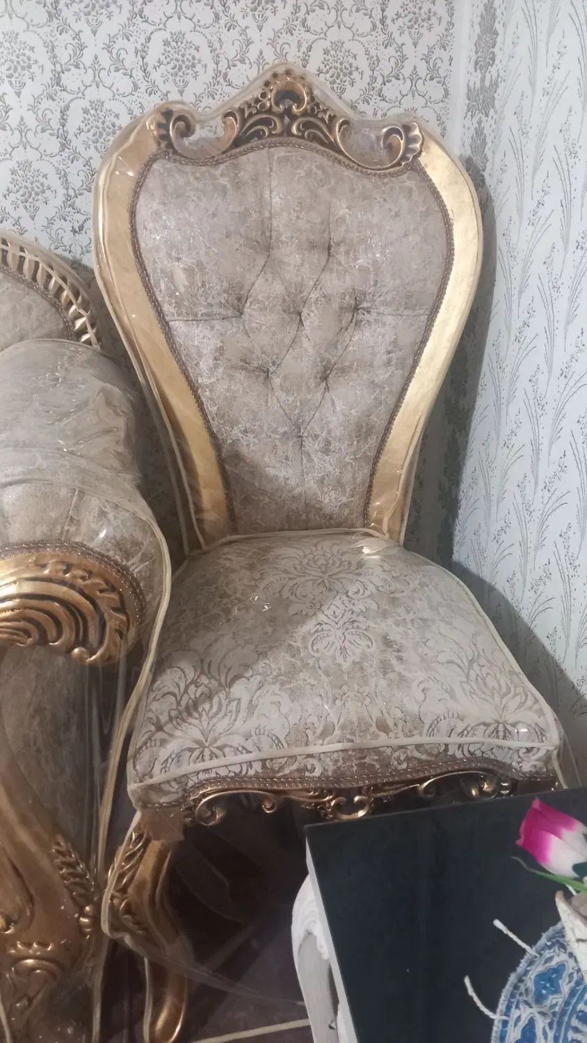 مبل سلطنتی ۹ نفره ، شیک و نو .|مبلمان خانگی و میز عسلی|مشهد, توس (بلوار توس)|دیوار