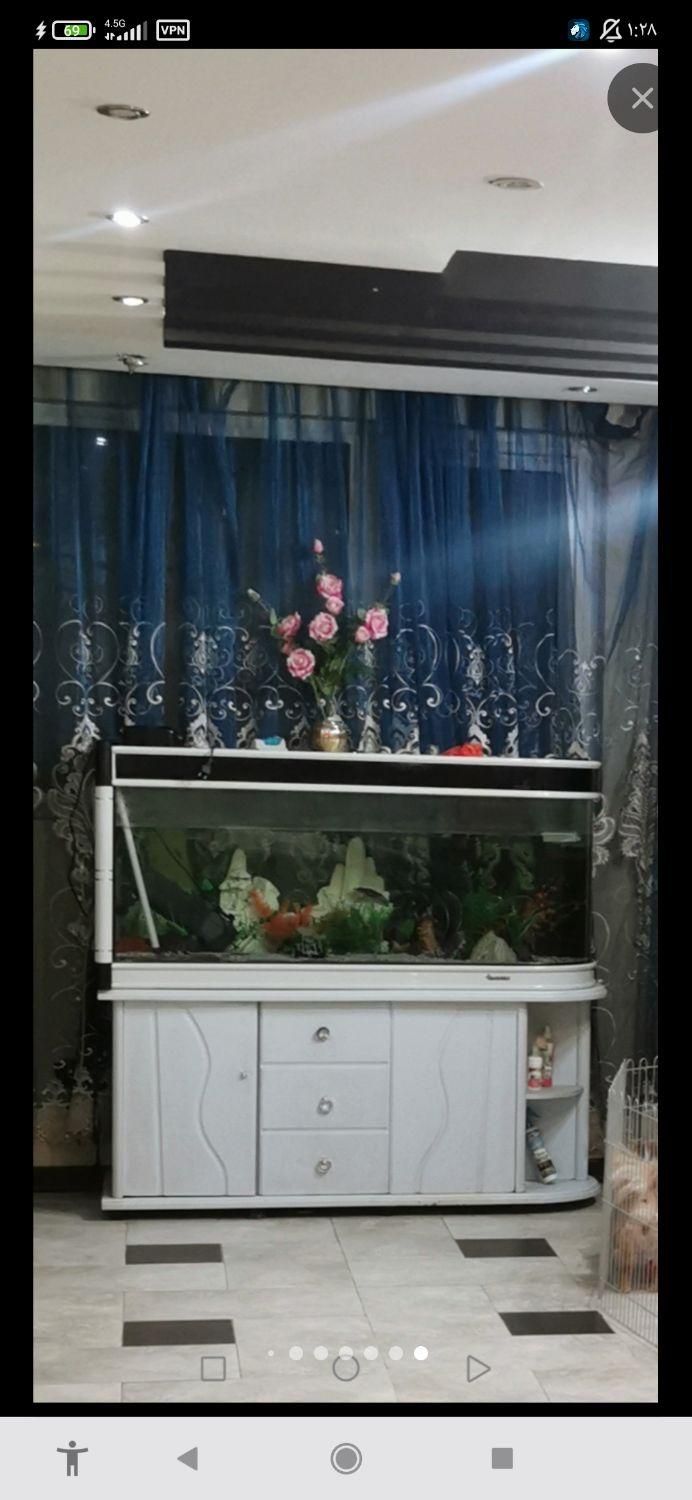 آکواریوم خم طرح u به همراه میز|ماهی|اصفهان, کوی امیریه|دیوار