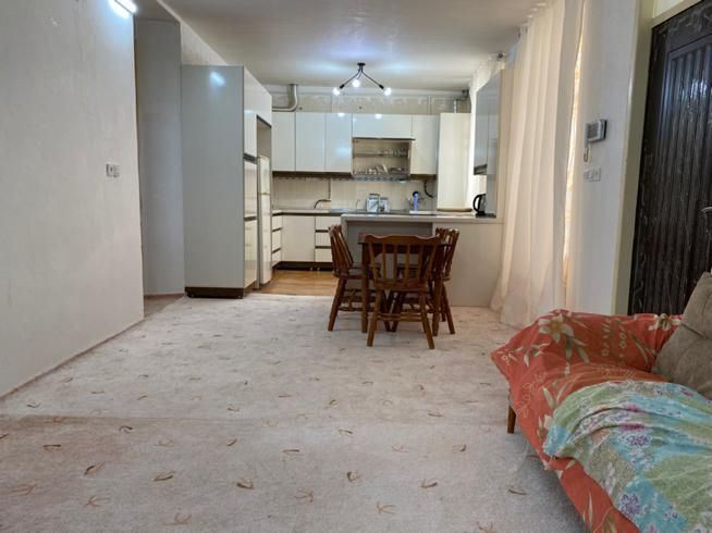 اجاره همکف با پارکینگ مسقف|اجارهٔ کوتاهمدت آپارتمان و سوئیت|میبد, |دیوار