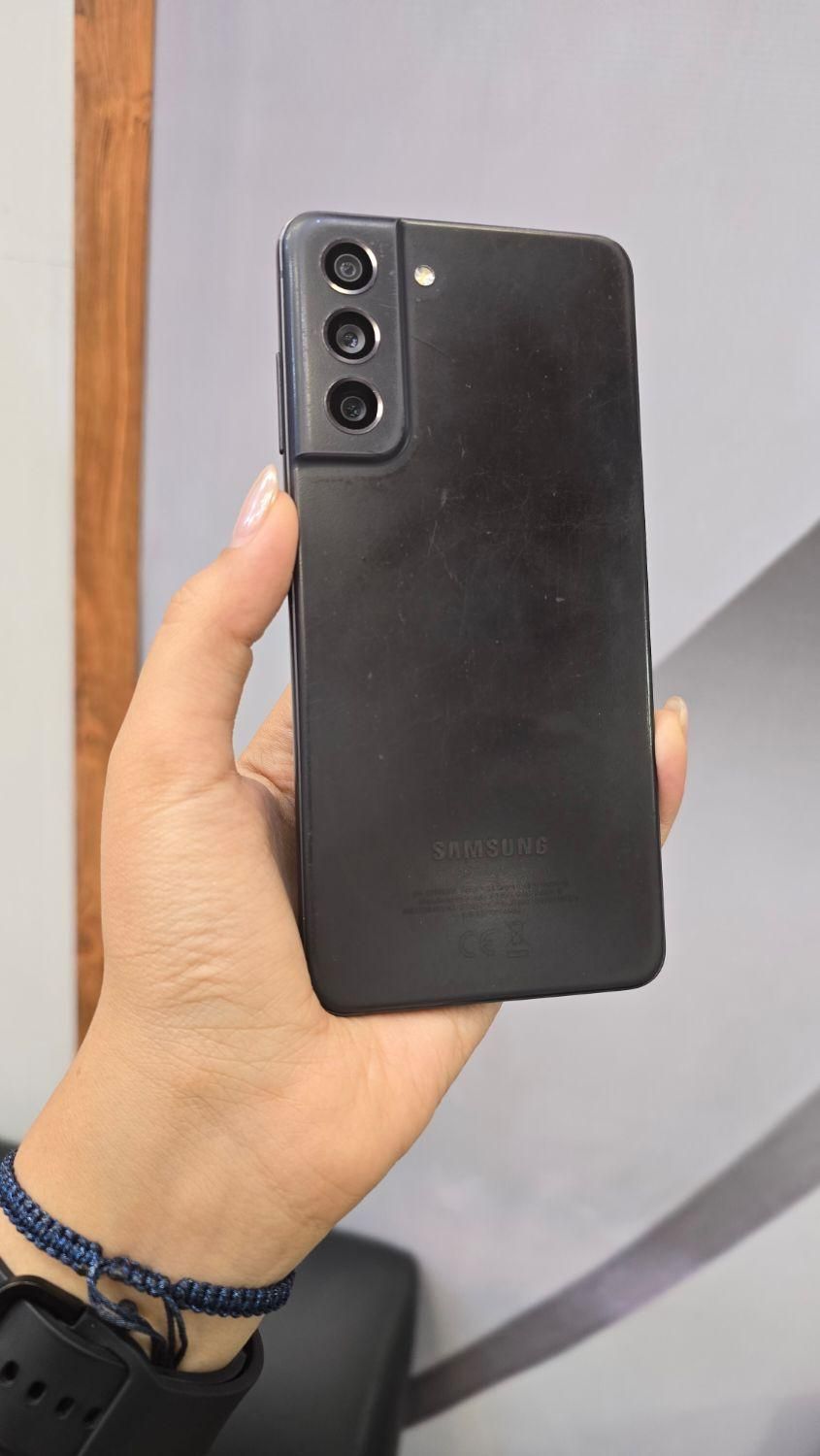 سامسونگ گلکسی s21fe 5G با حافظهٔ ۲۵۶ گیگابایت|موبایل|مشهد, عامل|دیوار