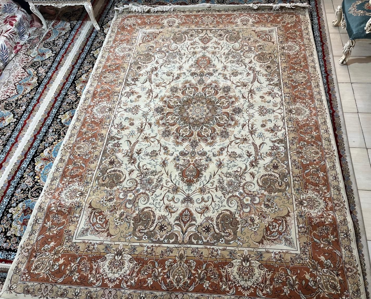 دو‌تخته فرش ۹ متری گردویی|فرش|رباط‌کریم, رباط‌کریم|دیوار