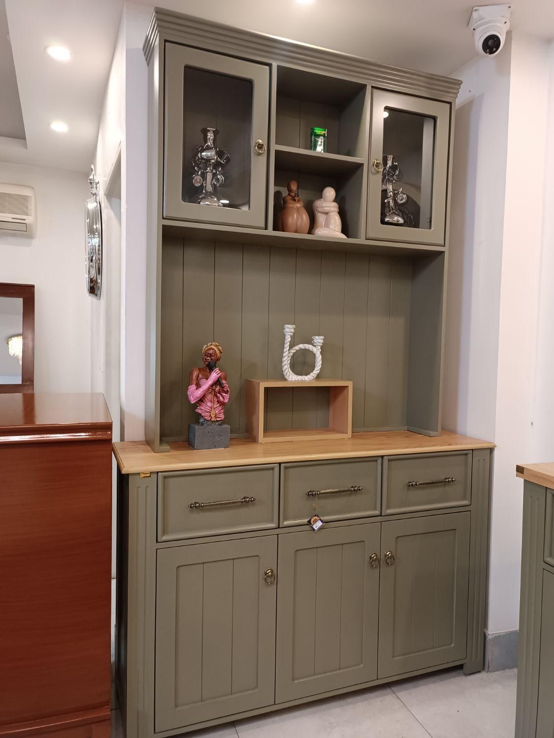 کنسول/میز تلویزیون/کافی بار|بوفه، ویترین، کنسول|رشت, استقامت ۱|دیوار