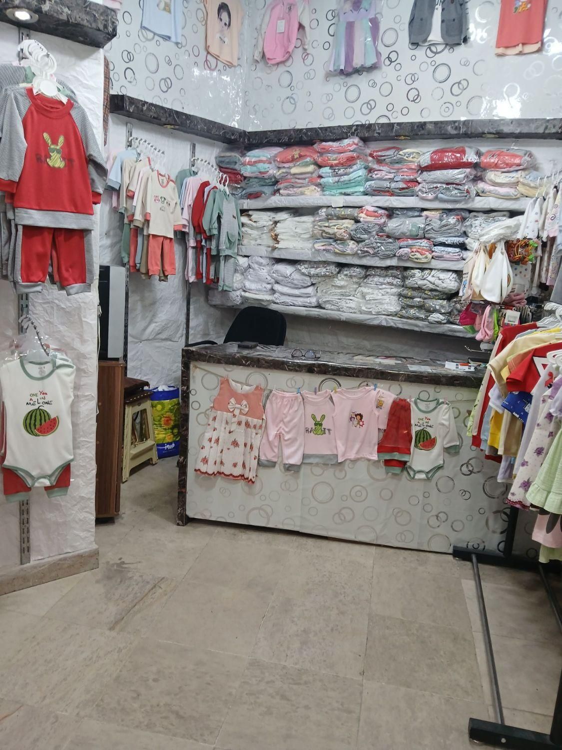 فروش۱۵متر مغازه واقع در چهارراه بازار با سندمالکیت|فروش مغازه و غرفه|اردبیل, |دیوار