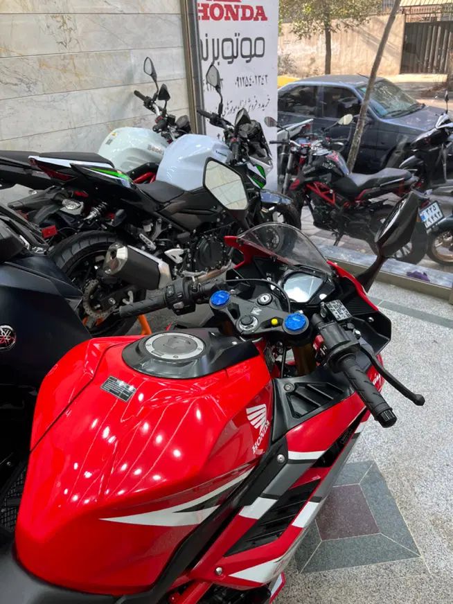 هوندا CBR 250RR پرچمی درحد خشک قاتل ZX25|موتورسیکلت|تهران, منیریه|دیوار