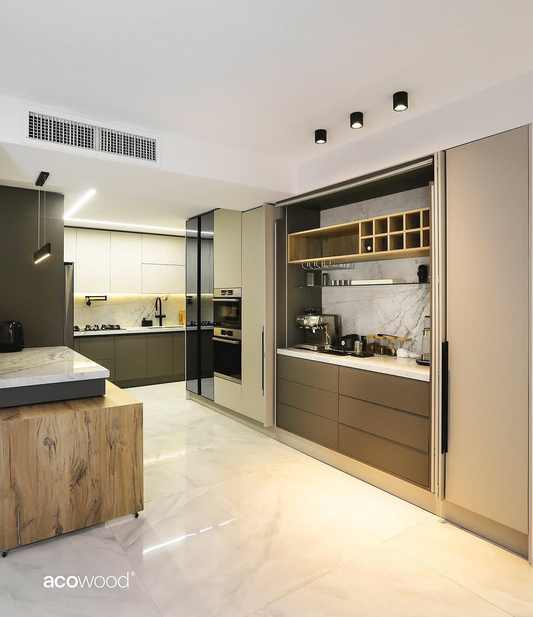 فروش و نصب کابینت وکاغذ دیواری و...نقد و اقساط|خدمات پیشه و مهارت|همدان, |دیوار