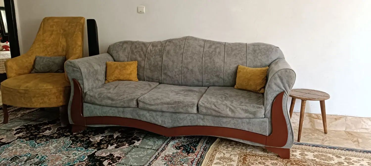 مبل ۷نفره مناسب سوییت،زیره و بدنه کار کاملا سالم|مبلمان خانگی و میز عسلی|چالوس, |دیوار