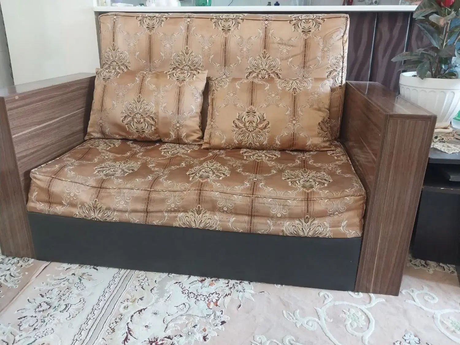 مبلمان|مبلمان خانگی و میز عسلی|اصفهان, جاوان|دیوار