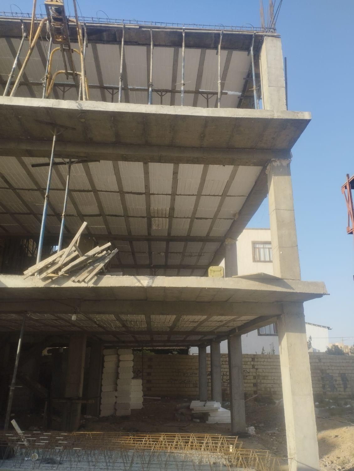 ارماتوبندوقالبند|استخدام معماری، عمران و ساختمانی|ملک‌آباد, |دیوار