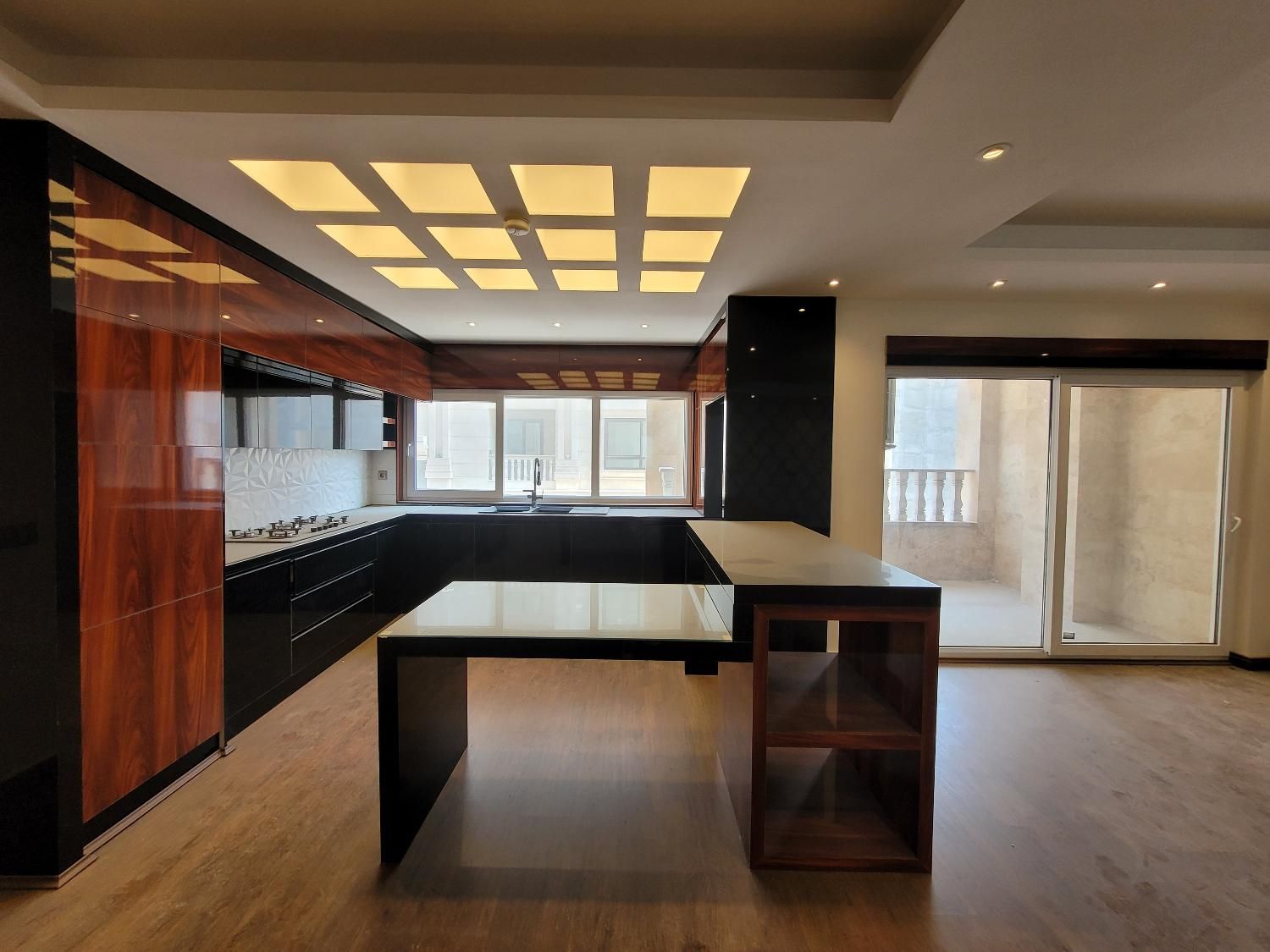 دهنو واحد۱۵۰متری دوخوابه ساحلی کلیدنخورده شیک|فروش آپارتمان|نوشهر, |دیوار