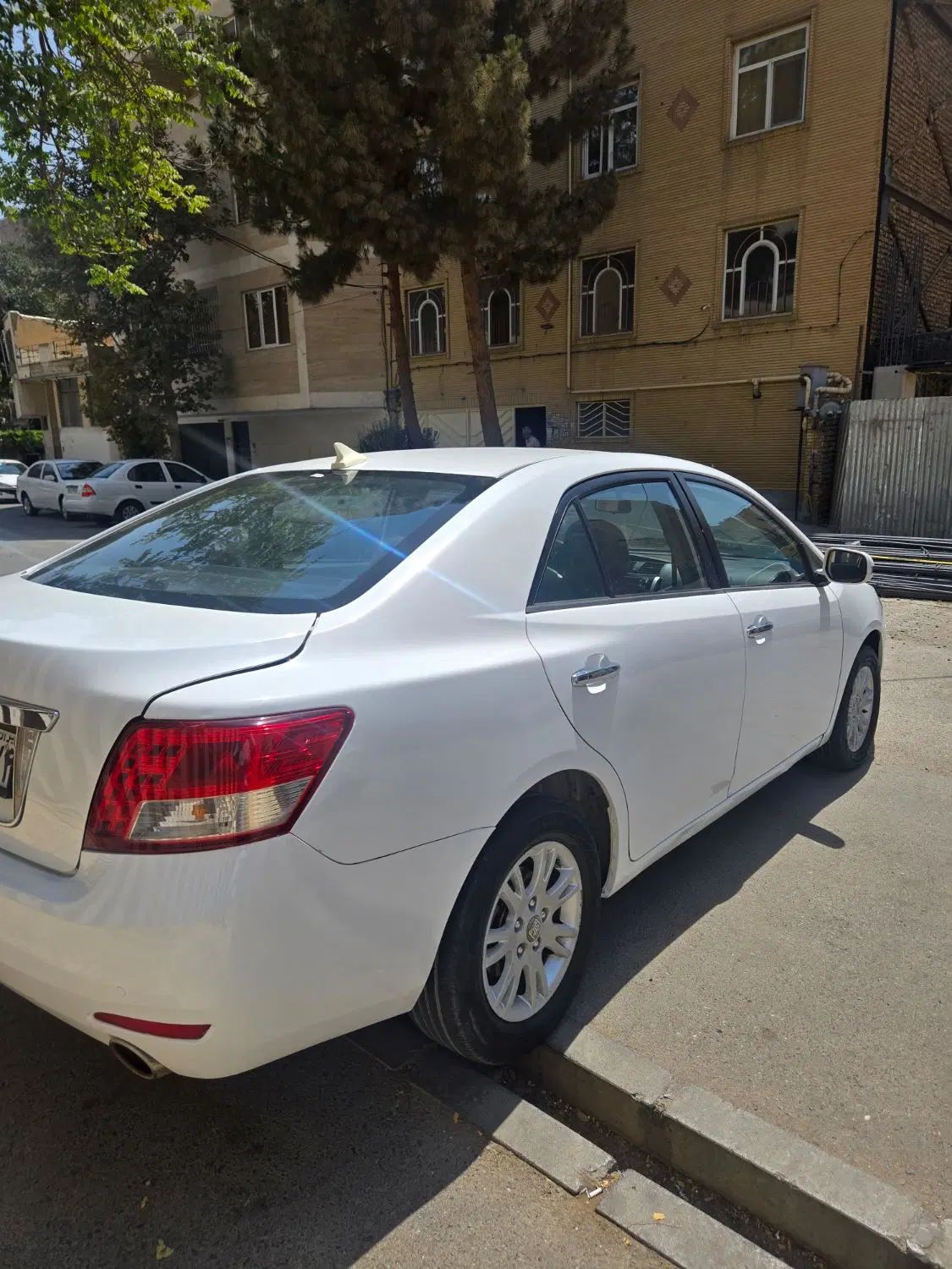 آربو دنده مدل1393 سفید|خودرو سواری و وانت|کرج, فاز ۳ گوهردشت|دیوار