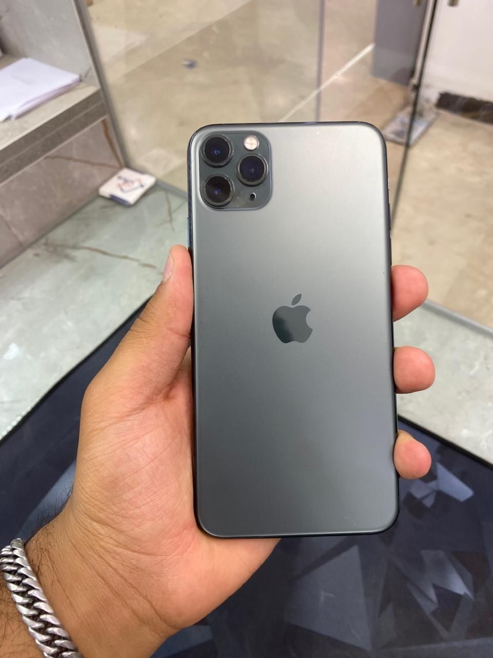 اپل iPhone 11 Pro Max با حافظهٔ 256|موبایل|زاهدان, |دیوار