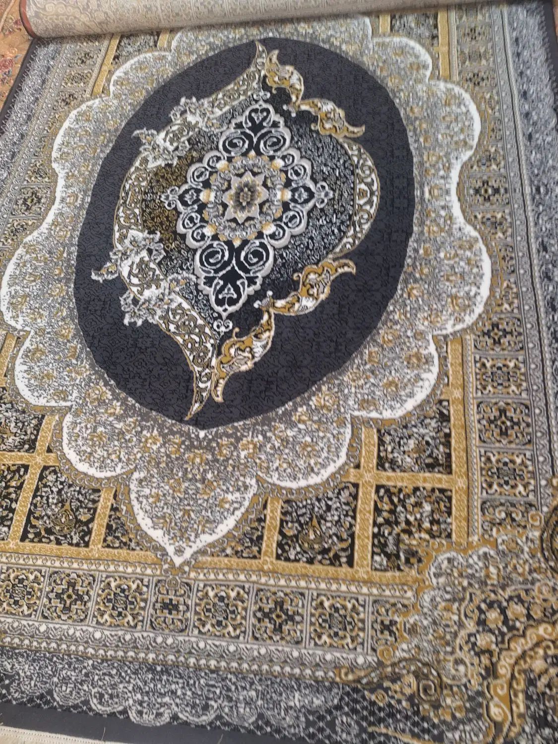چهار تخته فرش ۶متری وچهار تخته فرش ۹متری|فرش|تهران, شهرک استقلال|دیوار