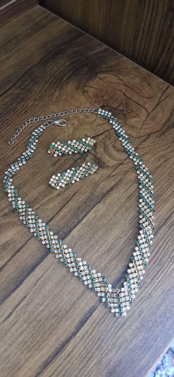 ست ونیم ست گردنی وگوشواره|جواهرات|همدان, |دیوار