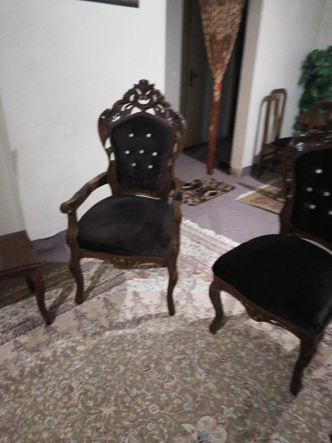 کلاسیک استیل نه نفره با میز وسط وسه تا عسلی|مبلمان خانگی و میز عسلی|فولادشهر, A6|دیوار