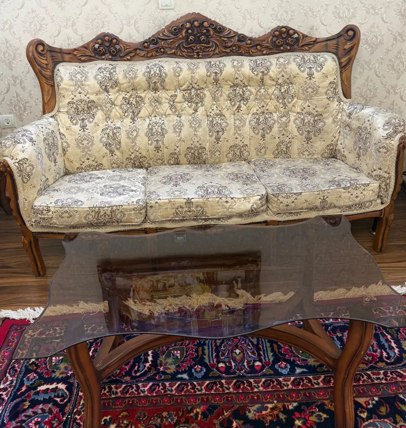 مبلمان ۹ نفره سالم به علت کمبود جا فروش فوری|مبلمان خانگی و میز عسلی|زنجان, |دیوار
