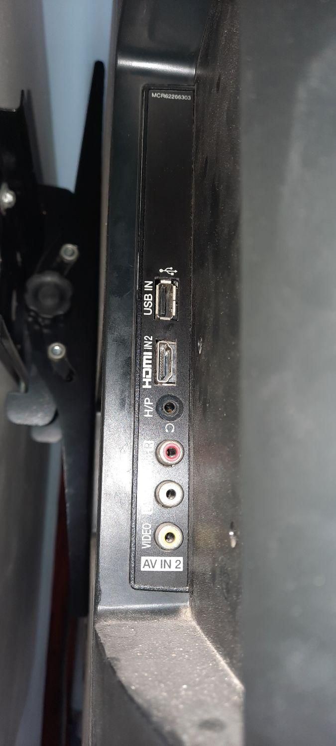 تلوزیون ال سی دی ۴۲ اینچ اصل ژاپن|تلویزیون و پروژکتور|پیشوا, |دیوار