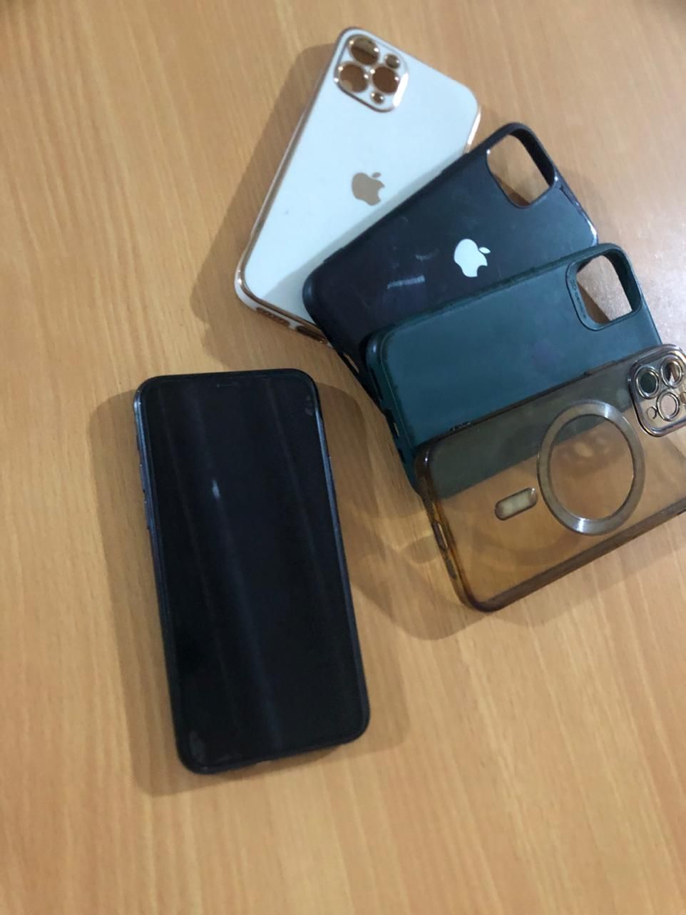 اپل iPhone 11 Pro با حافظهٔ ۲۵۶ گیگابایت تمیز|موبایل|فولادشهر, A4|دیوار