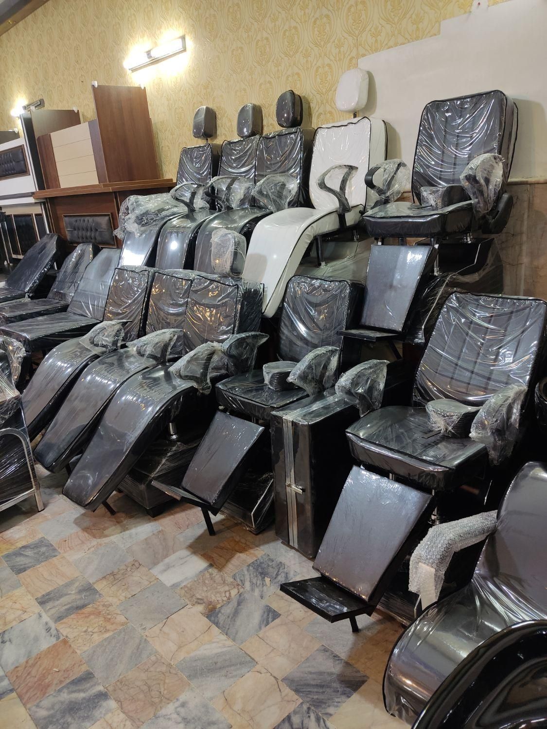 گلایل،صندلی طرح برقی،تابوره زیمنس،کپ|آرایشگاه و سالن‌های زیبایی|مشهد, طلاب|دیوار