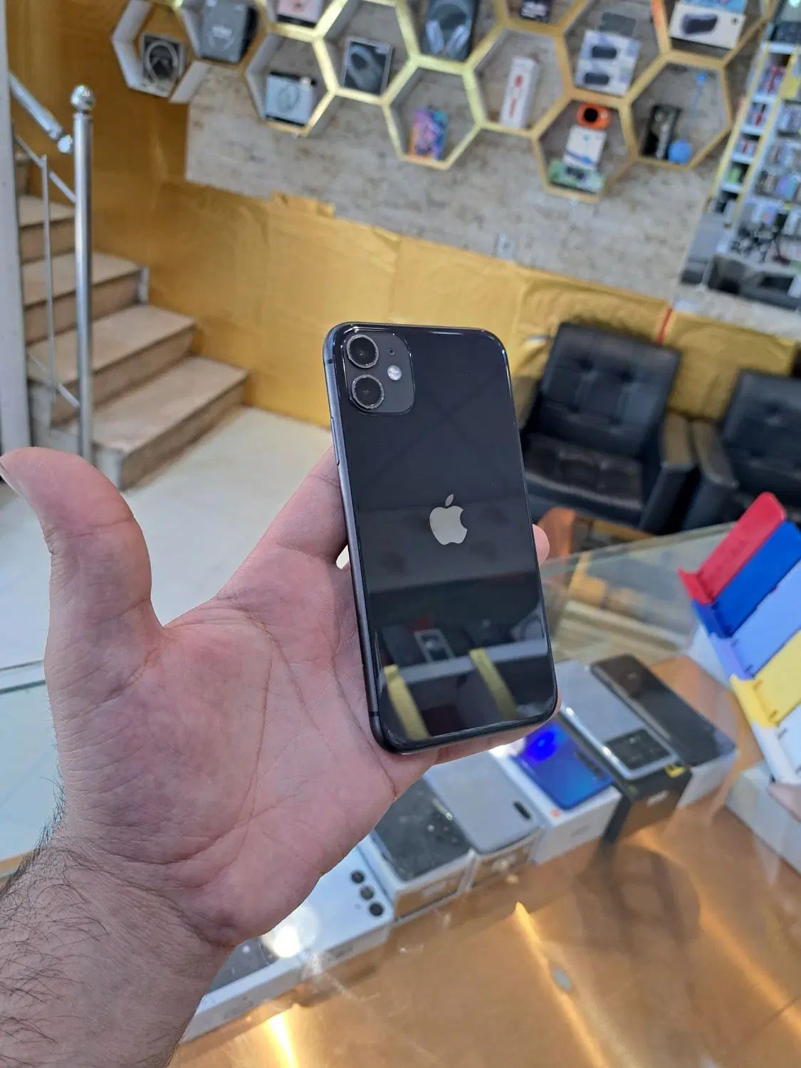 اپل iPhone 11 با حافظهٔ ۲۵۶ گیگابایتzaa|موبایل|مشهد, طلاب|دیوار